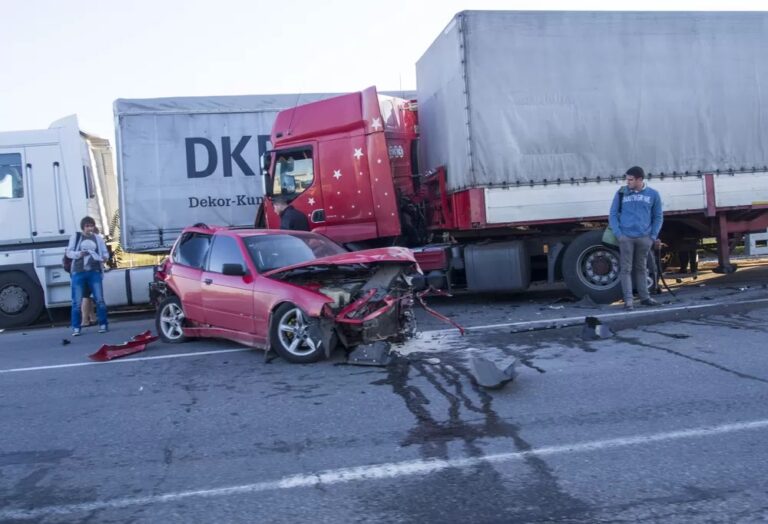 How a San Diego Truck Accident Lawyer Can Maximize Your Compensation